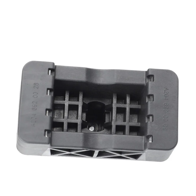 OE; A2046900009 Car Jack Support Plate Lifting Platform for Benz W205 C180 C200 W213 E300 W253 GLC250 W166 GLE Point 2046900009