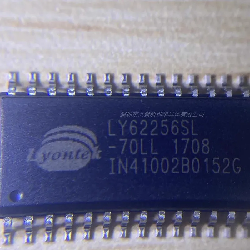 10PCS New100% LY62256SL LY62256SL-70LL memory chips SOP-28