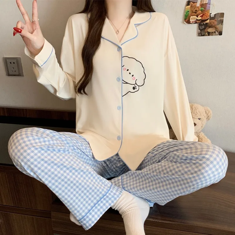 Conjunto de pijama con estampado de perro de dibujos animados Kawaii para mujer, pantalones a cuadros azules, ropa de dormir suave con botones, ropa informal para el hogar para mujer