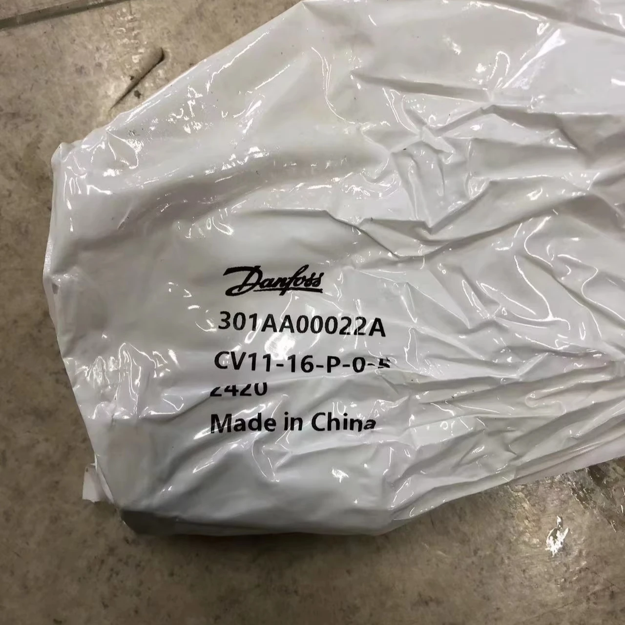 CV11-16-P-0-5 301AA00022A CV11-16 CV11-16-P-0 CV11-16-P ea  ton vick  ers original genuin check valve in stock competitive Dan f