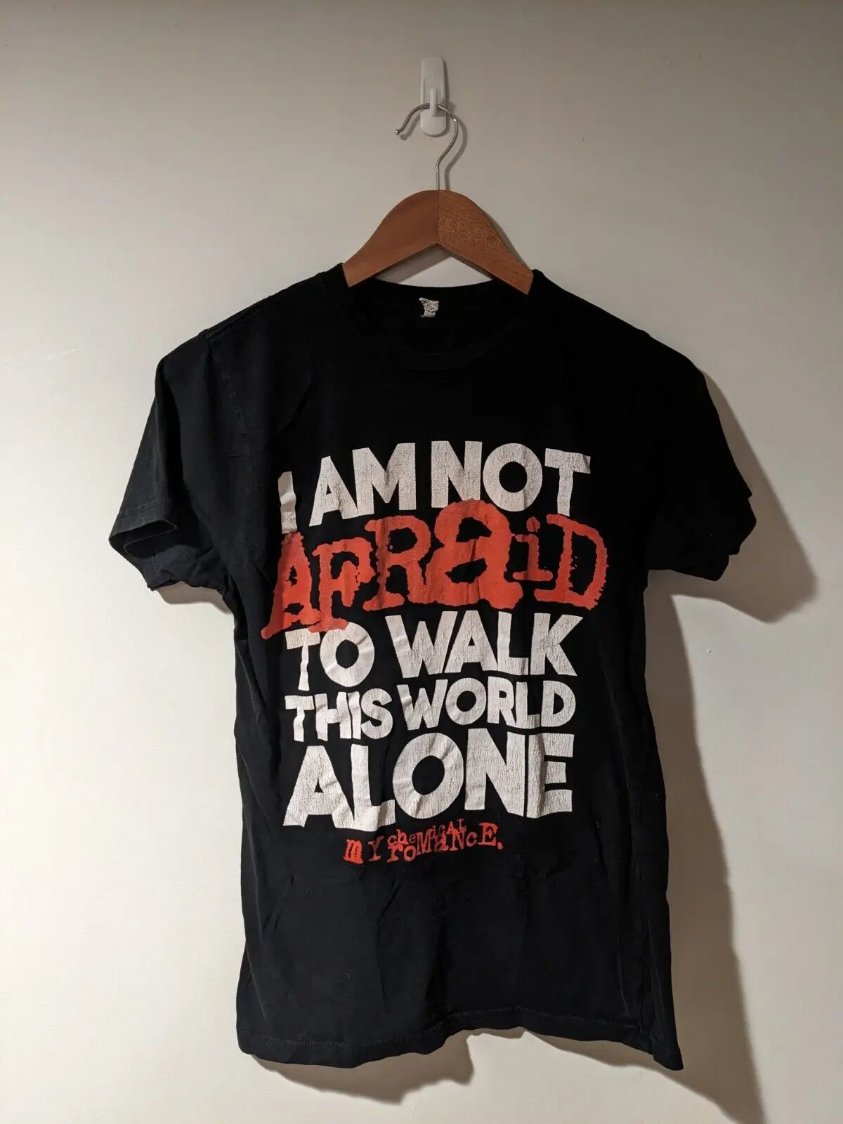 Винтажная Коллекция 2006 года, моя химическая романтика, я не боюсь, что черная футболка с мелкими изъянами: Hol