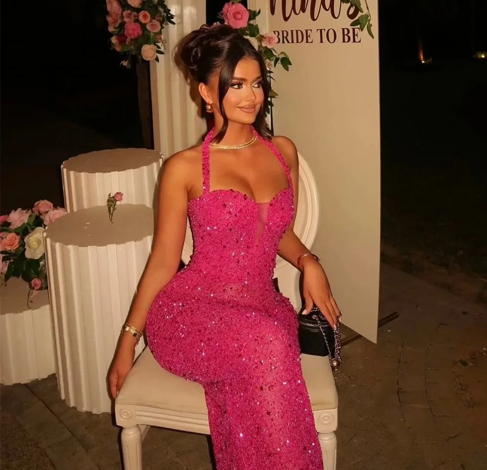 Sukienka na bal maturalny w kolorze gorącej fuksji, syreni krój, halter, bez rękawów, cekiny, koraliki, długa, formalna, wieczorowa, na konkurs piękności, urodzinowa, suknia wieczorowa.