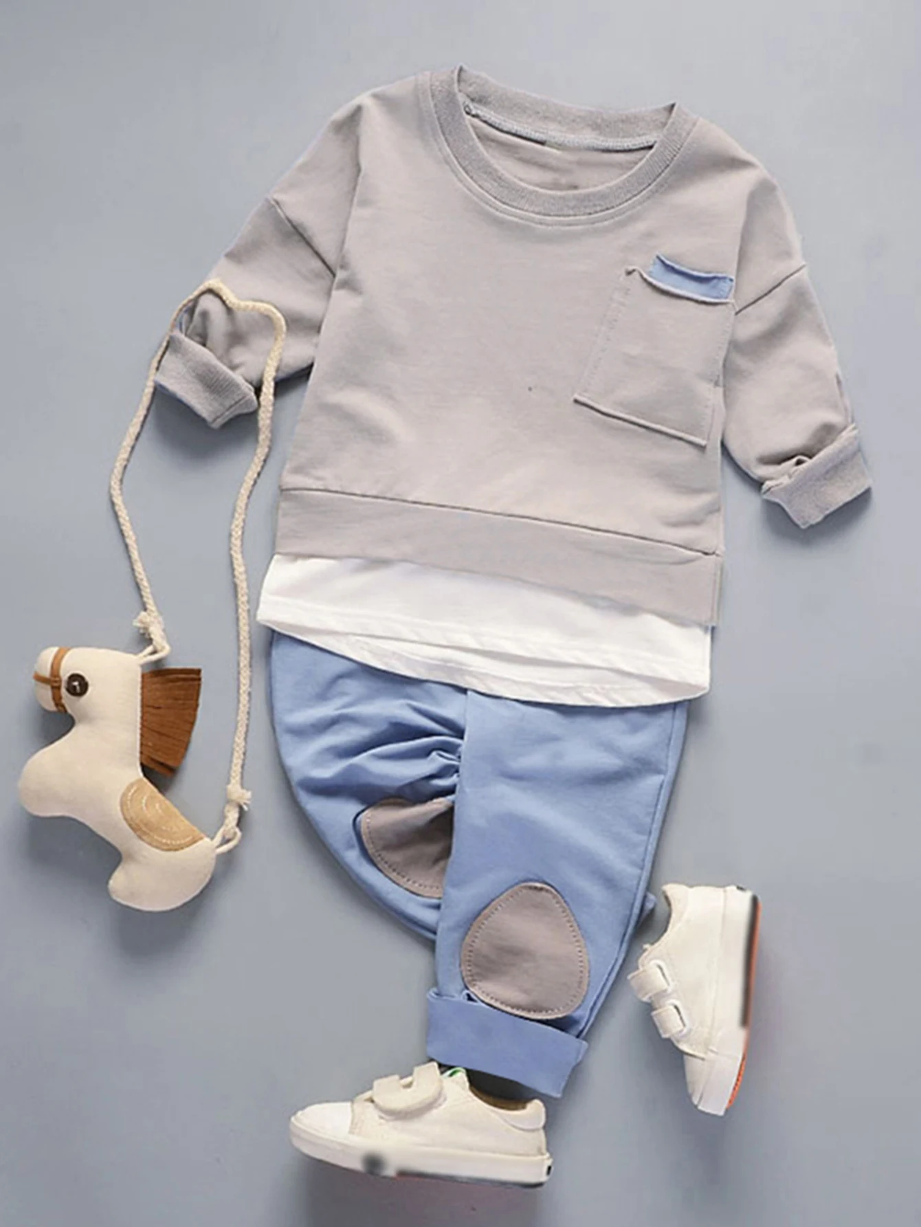 2-teiliges Kinder-Set für Frühling und Herbst, modisches Outfit mit Taschen, Farbblocksaum, langen Ärmeln und Hose – Detail 1