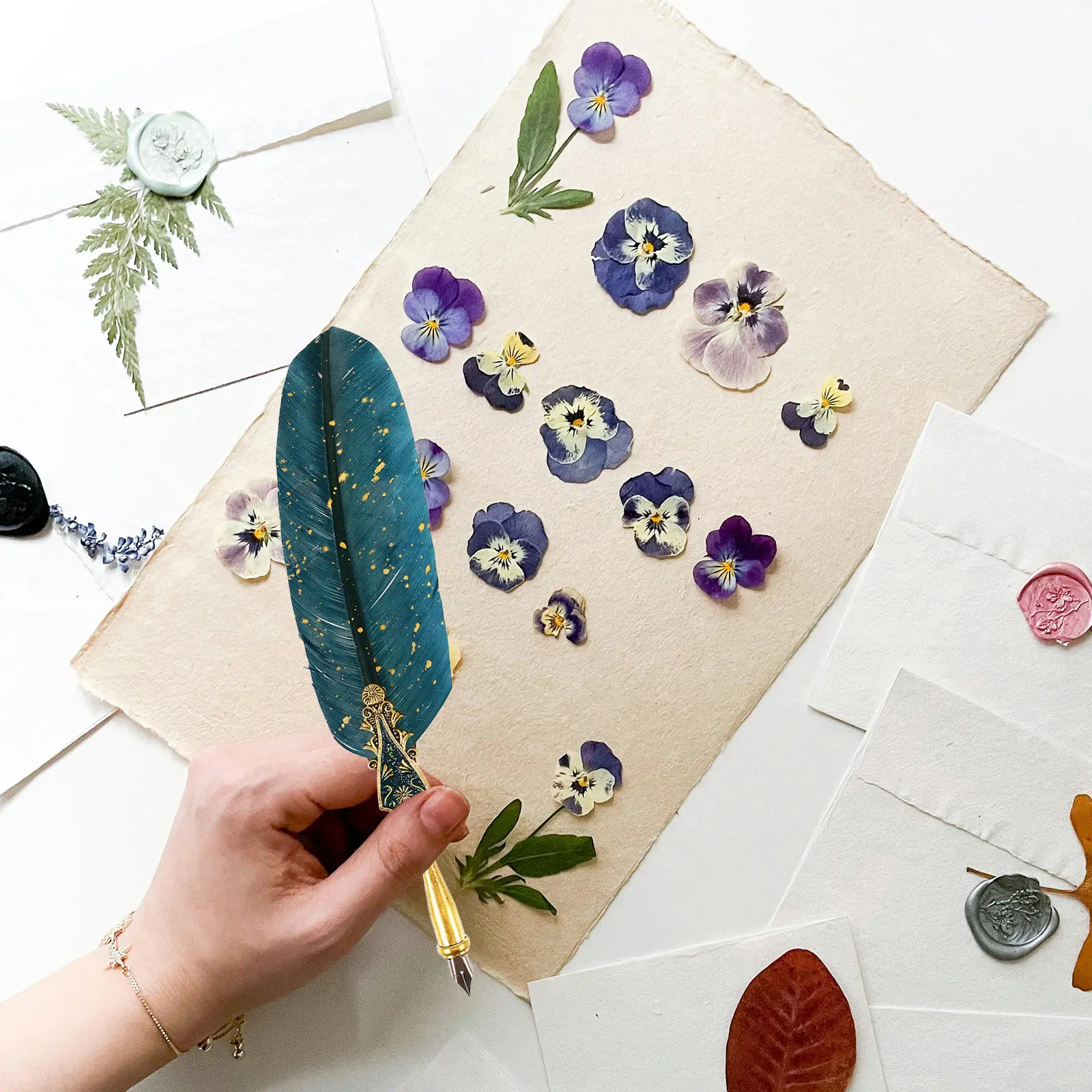 

Набор из 1 элегантной винтажной перьевой ручки с сменными наконечниками, идеально подходит для каллиграфии, рисования, письма, практики письма, для студентов.