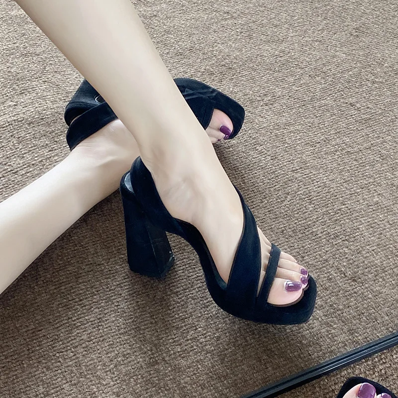 

Waterproof table thick heel platform high heels women's 2025 new versatile skirt temperament beautiful wear cool slippers