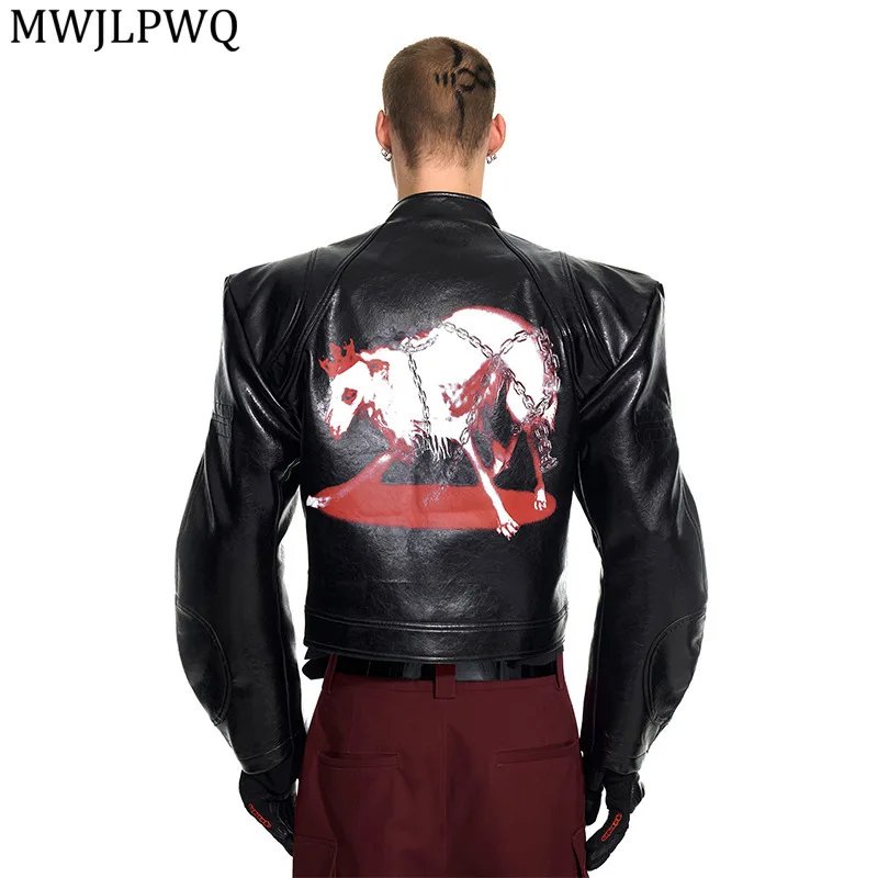 

MWJLPWQ Back Printed Short Leather Jacket Men High Street Deconstruction Irregular Autumn Sleeve Stand Collar Hiphop Tops 11762