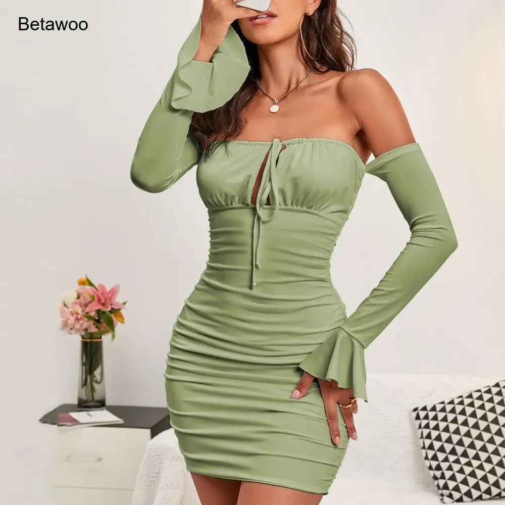 Damenkleid in Salbeigrün, Schulterfreies Bodycon-Minikleid mit Schlüsselloch-Ausschnitt und Ausgestellten Langen Ärmeln