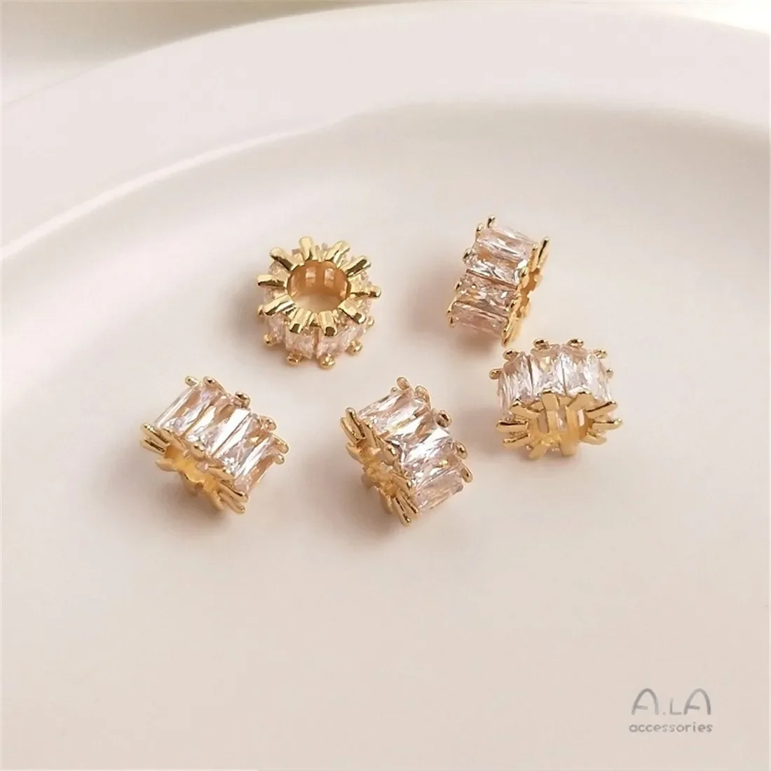 14K Gold-plated Micro-inlaid Zircon Bucket Bead Passepartout Pendant Handmade Diy Bracelet Charm Necklace with Bead Pendant D037