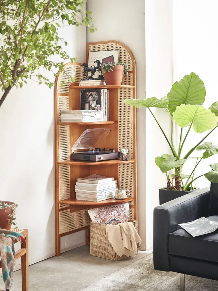 

Solid wood triangle cabinet, household movable bookshelf, retro rattan woven corner cabinet, wall corner storage rack