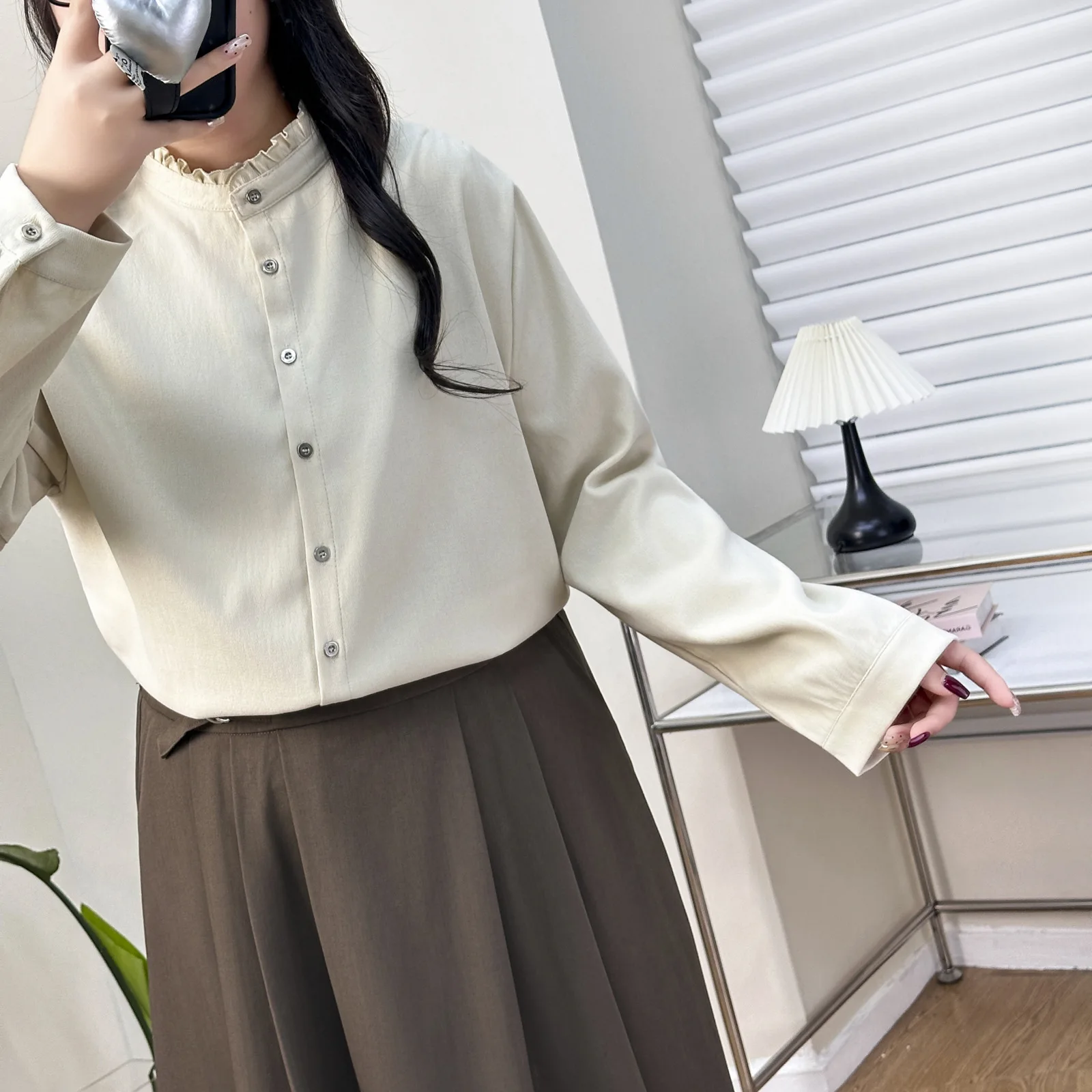 

XXXXL Fashion Plus Size Women's Shirt Autumn And Winter New Stylish Ruffled Stand Collar Long Sleeved Blouses 676