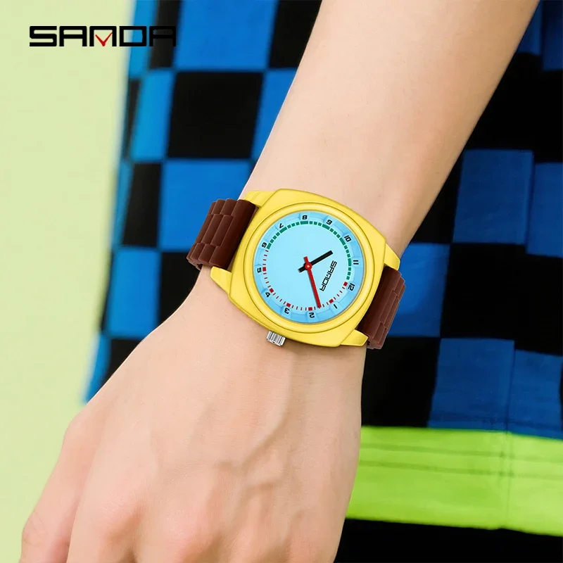 SANDA ساعات كوارتز ساعة نسائية موضة بسيطة جميلة رقمية عادية جيلي متعدد الألوان سيليكون للجنسين ساعة فستان ساعة اليد