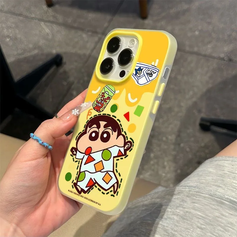 เคสโทรศัพท์ลายการ์ตูนอนิเมะน่ารัก ลาย Crayon Shin-chan สำหรับ iPhone 16 15 14 13 12 11 Pro Max Plus ผิวสัมผัสนุ่มแบบด้าน ผลิตจากซิลิโคน TPU นิ่ม