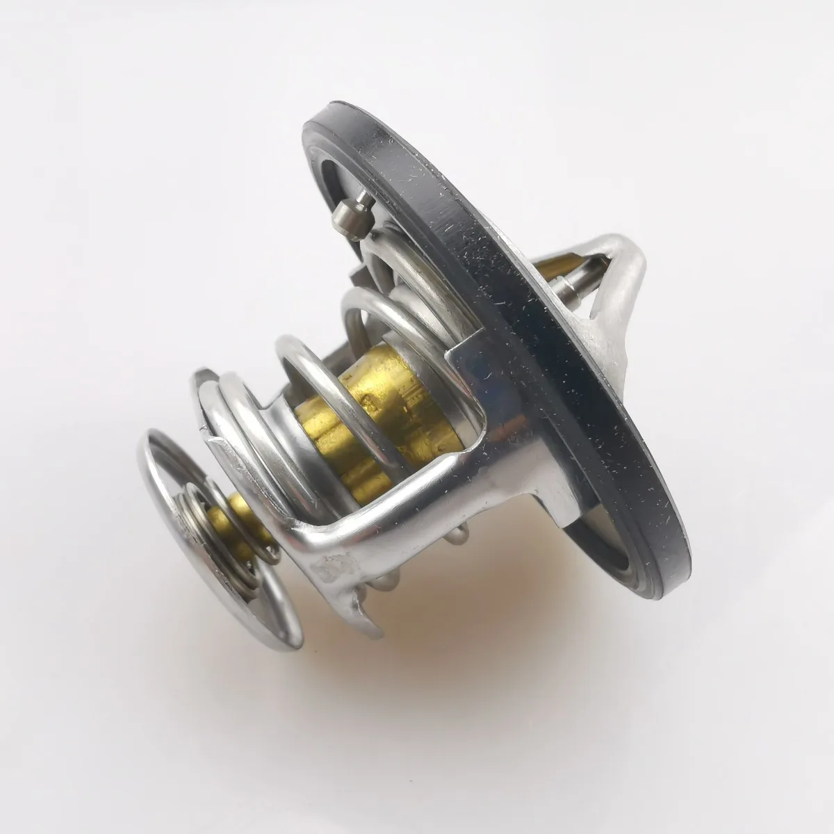 Thermostat 30040676 for SAIC MAXUS G10 2.0T Spare Parts