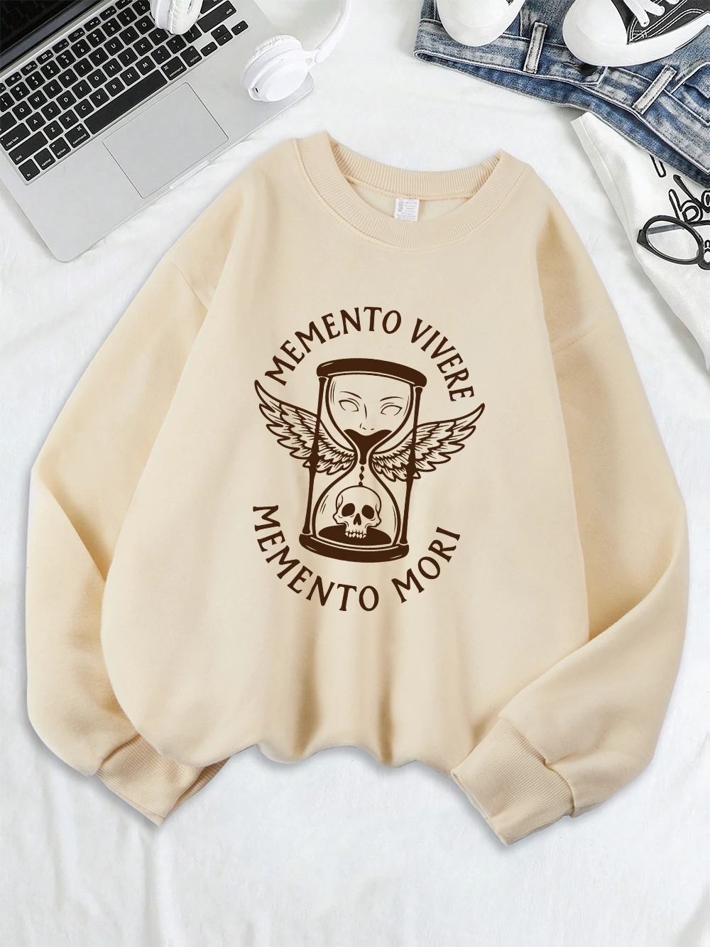 เสื้อสเวตเชิ้ตลายหัวกะโหลก Memento Vivere Wings สำหรับผู้หญิง เสื้อฮู้ดผ้าฟลีซอุ่นสบายสำหรับฤดูหนาว ทรงหลวม คอกลม สวมใส่สบายๆ สไตล์ลำลอง