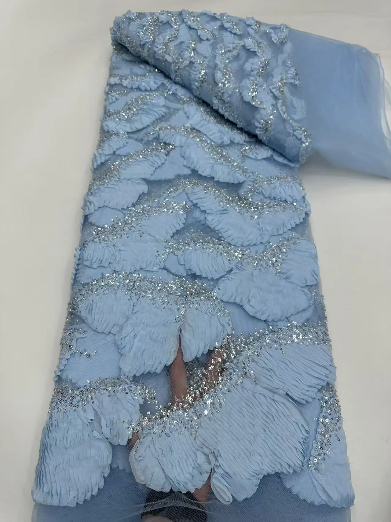 Paillettes africani Tessuti di pizzo con perline 2025 Ricamo rosso di alta qualità Tessuto di pizzo francese nigeriano per lacci da cucito da sposa Hm53-1