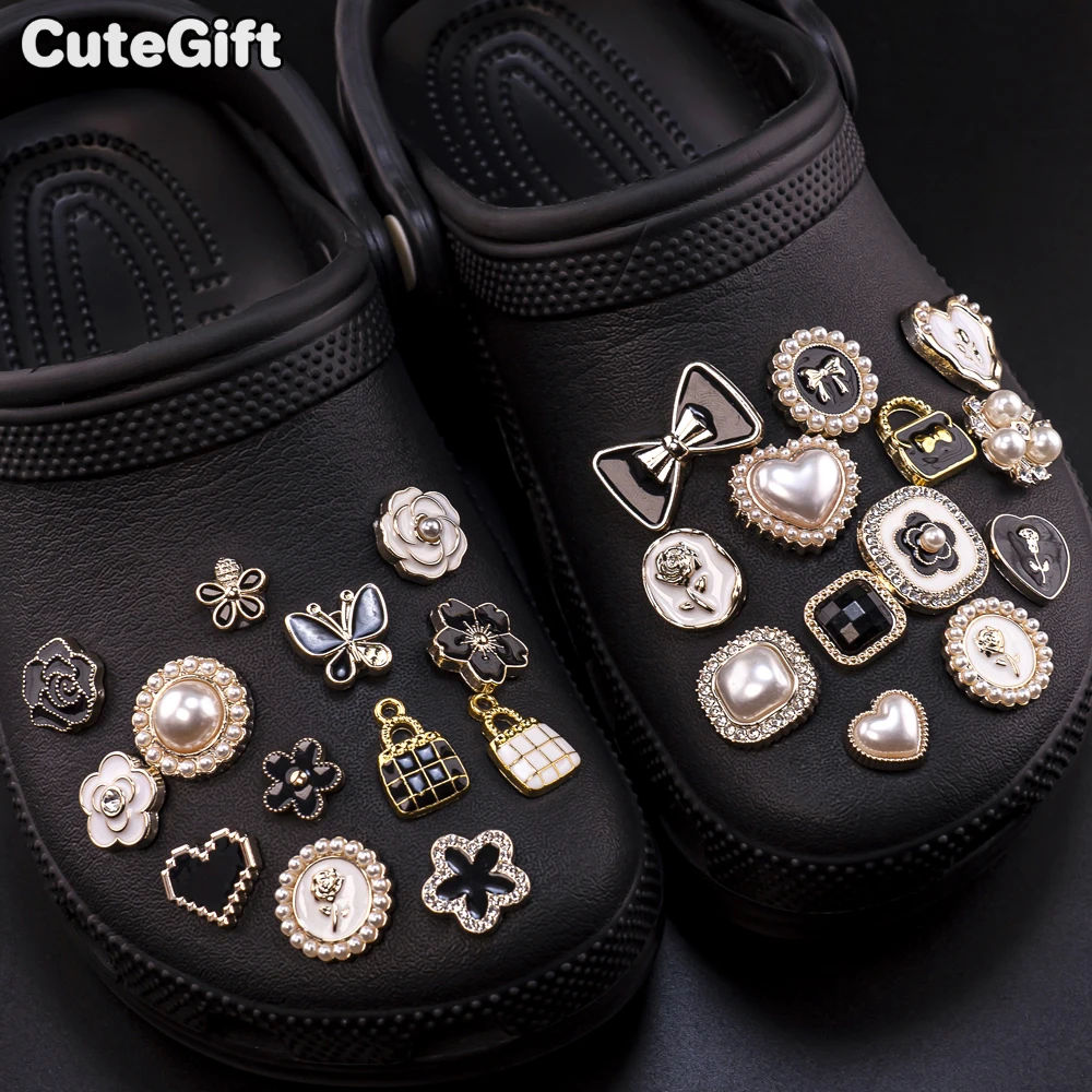 1/10pcs Acrylic Black and White Camellia Shoe Charms for Women Girls Shoe Decorations Pins Lady Style Accessories Clog Buckles