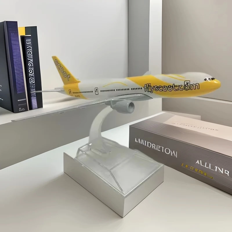 

Fly SCOOT Airline B777 Plane Model 16CM 1:400 Airplane 777 B777 Model With Base Alloy Aircraft Plane Toy Model