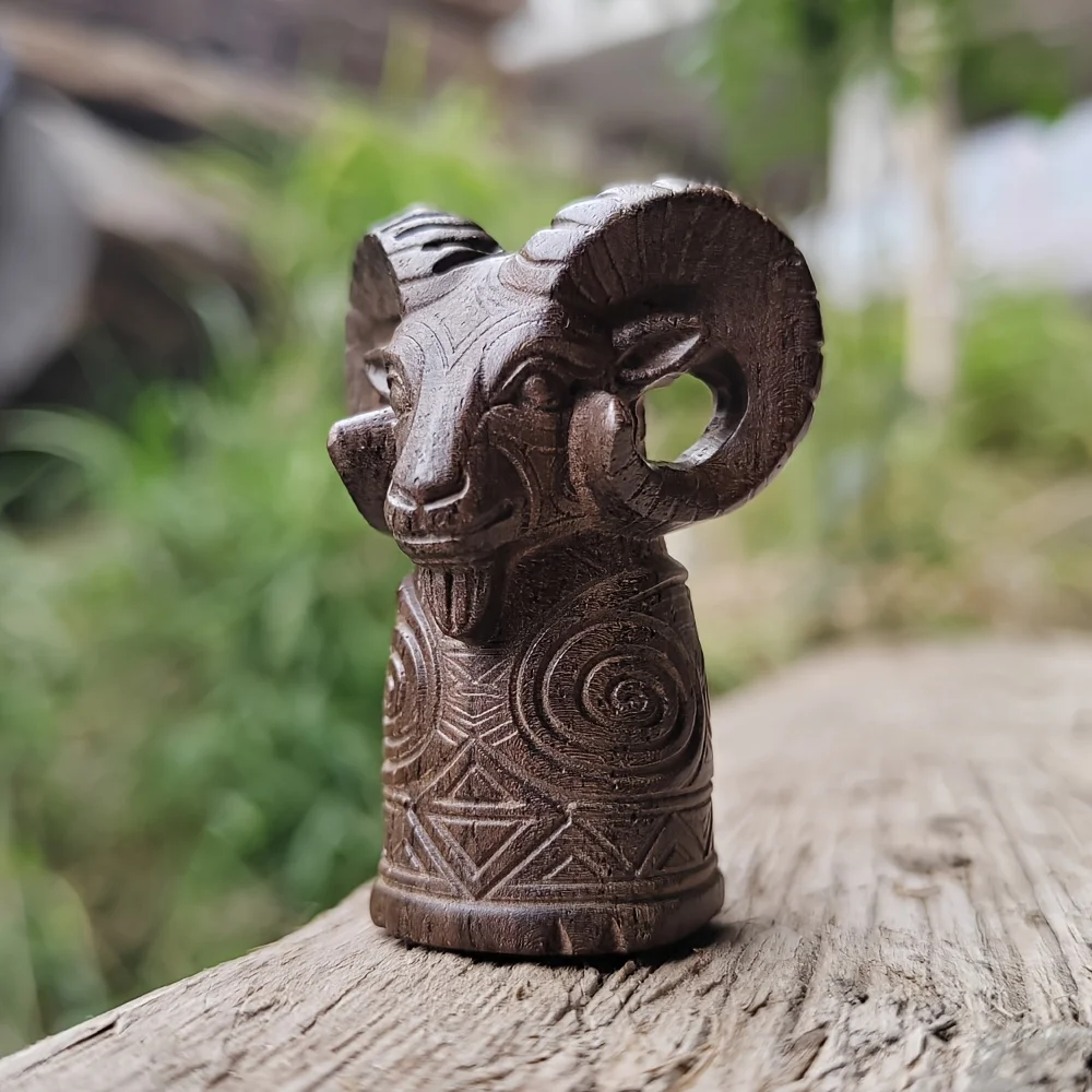 1.8 Inch Hand-Carved Wooden Sheep Totem Ornament, Tribal Style, Artistic Style, Suitable for Holiday Decorations, Housewarming Gifts, Desktop Decorations, Living Room, Birthday Gifts, Study Room, Back-To-School Season Gifts