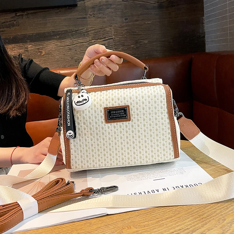 

Полая женская сумка, новинка 2025 года, высококачественная сумка через плечо для женской сумки, подушка Boston Crossbody Messenger Sac