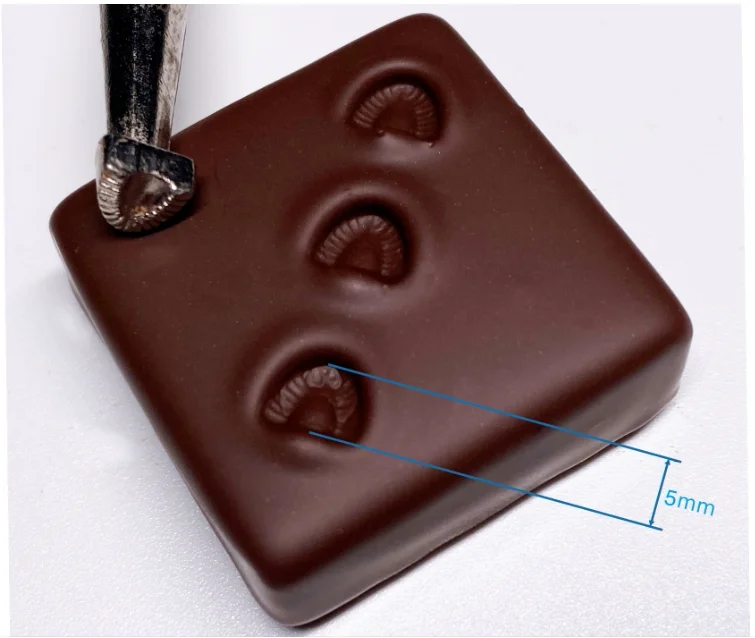 Stainless Steel Carving Knife Die Tool for Hand Coating Chocolate Candy