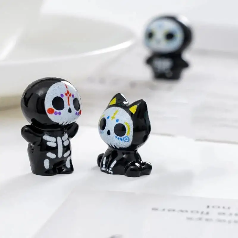 6Pcs Adorable Cartoon Mini Resin Sugar Skull Statues for Halloween Party Living Room Table Decor Creative Gifts