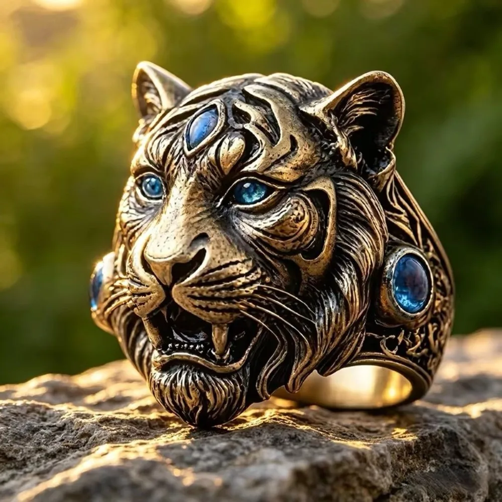 Environmentally Friendly Men's Ring Zinc Alloy Blue CZ Tiger Animal Ring Domineering Design Gothic Style Tiger Head Ring