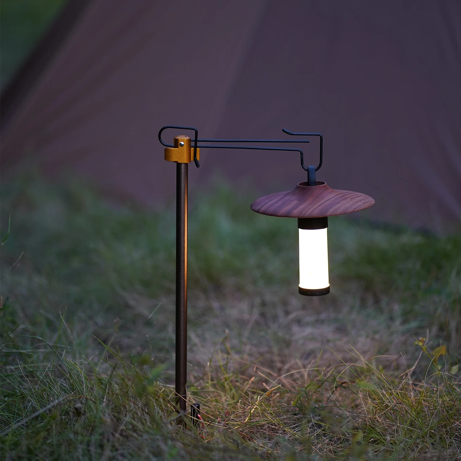 Aluminum alloy folding tent lamp stand with telescopic pole and double hooks for camping. Comes with a storage bag view 3