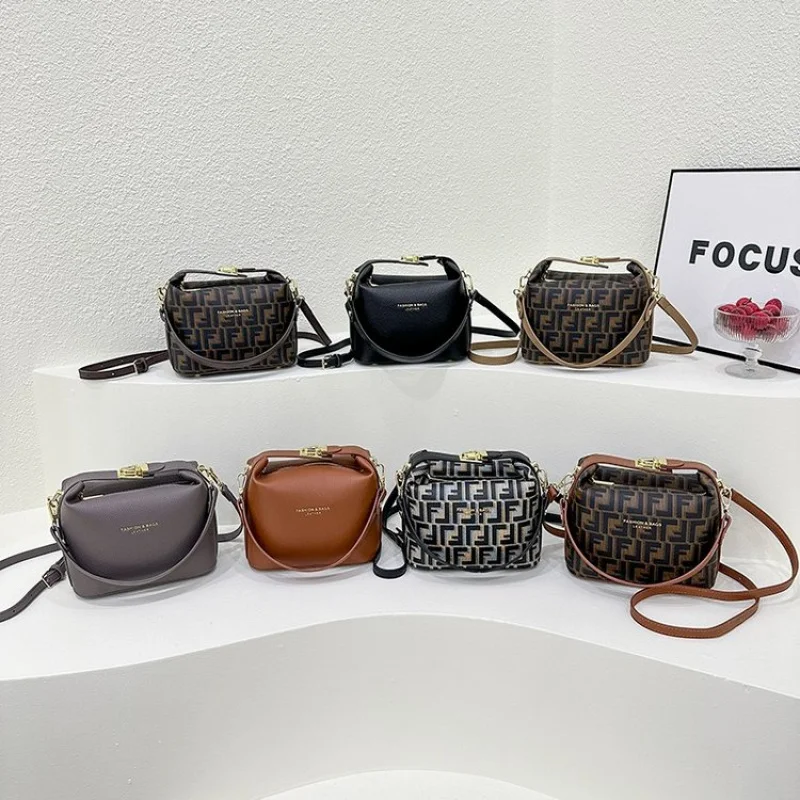 

Genuine Leather Crossbody Bag Women Shoulder Bag Famous Designer Luxury Classic Elegant Popular Fashion Must