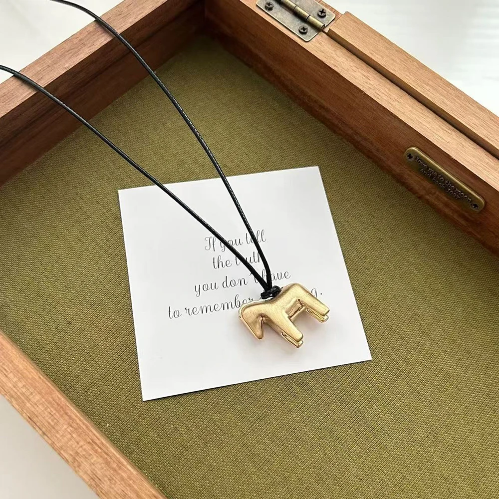 Fashion Pony Long Necklace For Women Girls Y2k New Style High-End Versatile Sweater Chain Temperament Accessories Jewelry