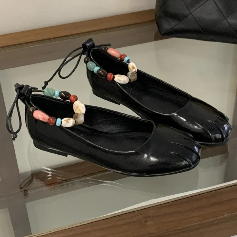 

Модные туфли Мэри Джейн с бусинами, женская плиссированная новая осенняя обувь, женская удобная повседневная обувь на плоской подошве с круглым носком