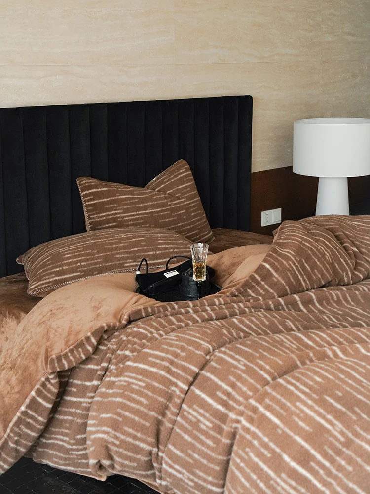 Simple Winter Wool Velvet Four-Piece Bedding Set Milk Velvet Fce Duvet Cover eet  Main Bedroom Thiened Polyester