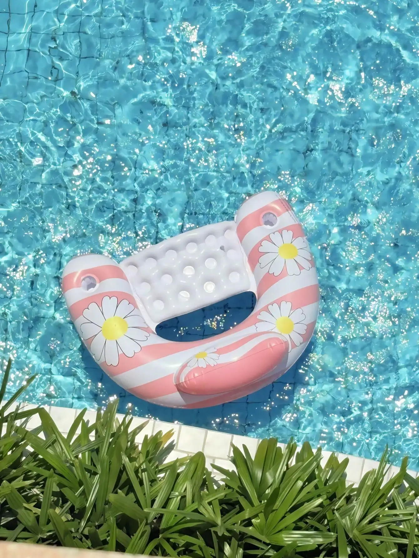 Thumbnail 3 - #65 Compare Inflatable Pool Floats Before You Buy