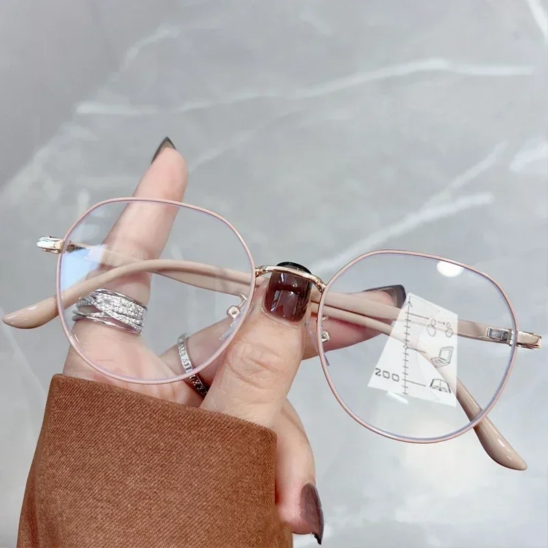 2024 Unisex Progressive Multifokale Lesebrille Mode Frauen Runde Presbyopie Brillen Männer Ultraleicht HD Computer Brillen – Detail 3