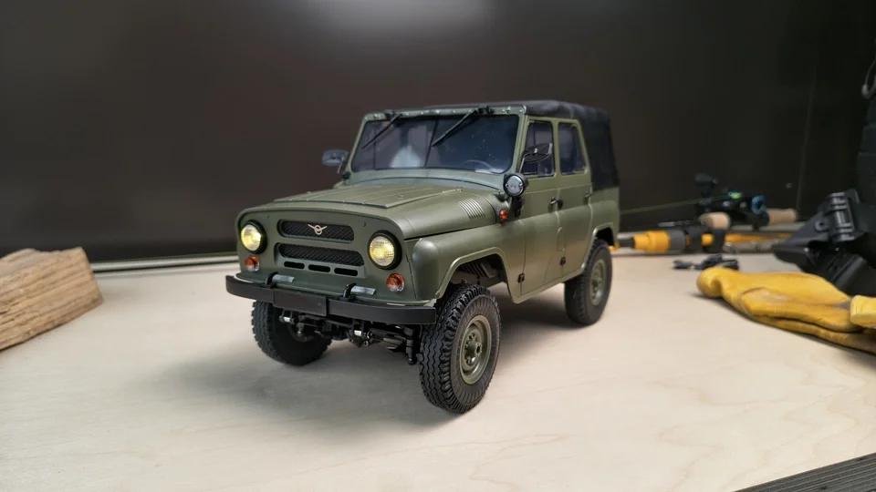WPL C94 UAZ-469 1:12 Scale RC Off-Road Car, Simulation Remote Control Truck, All-Terrain Climbing Vehicle Model Toy for Boys