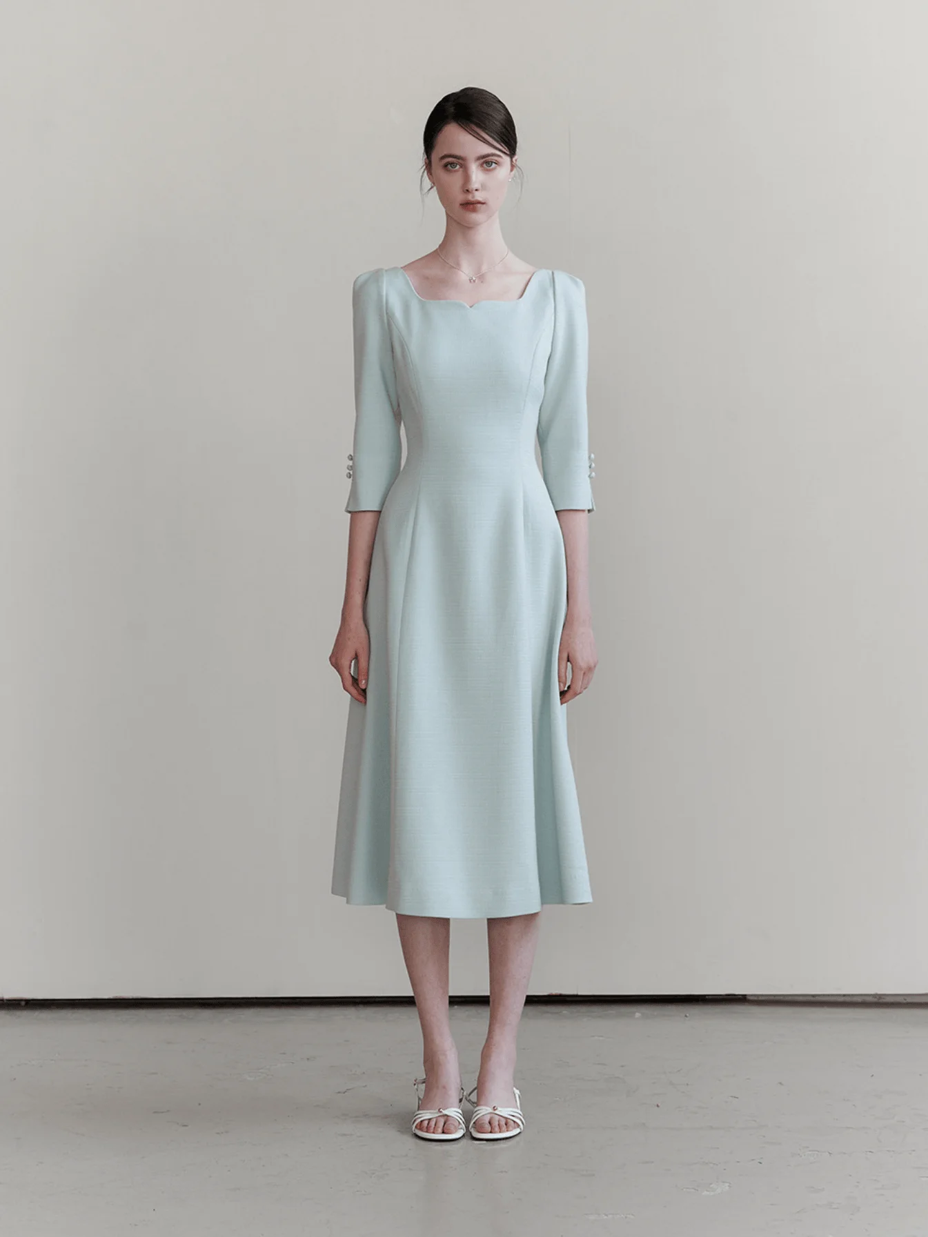 فستان أنيق بتصميم خط A مع ياقة مربعة وأكمام نصفية وتصميم خصر نحيف وطول طويل عصري، إصدار جديد للخريف للسيدات