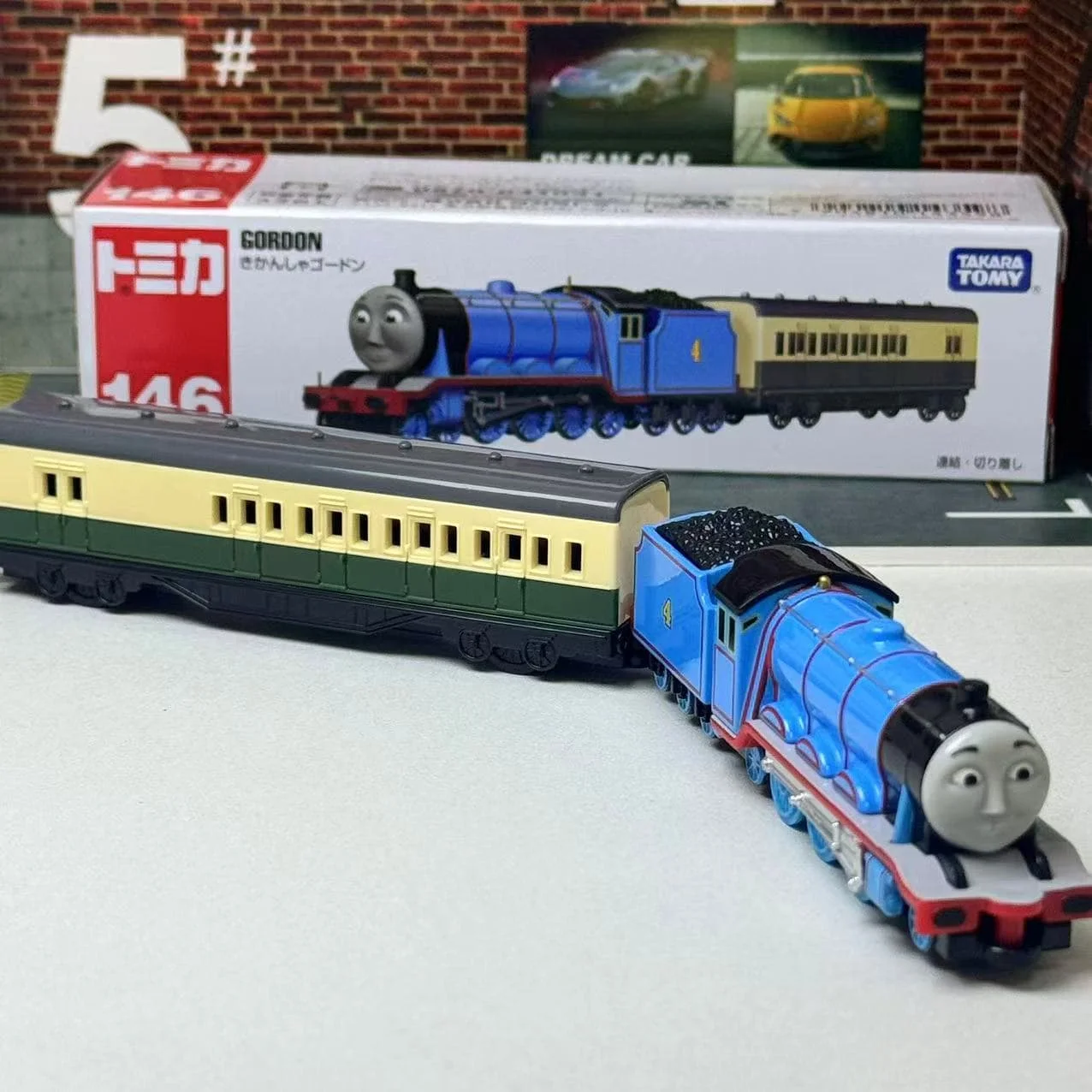 タカラトミー ロングタイプ トミカ No.146 ゴードン タンクエンジン 子供のおもちゃ 自動車 ダイキャストメタルモデル 子供用
