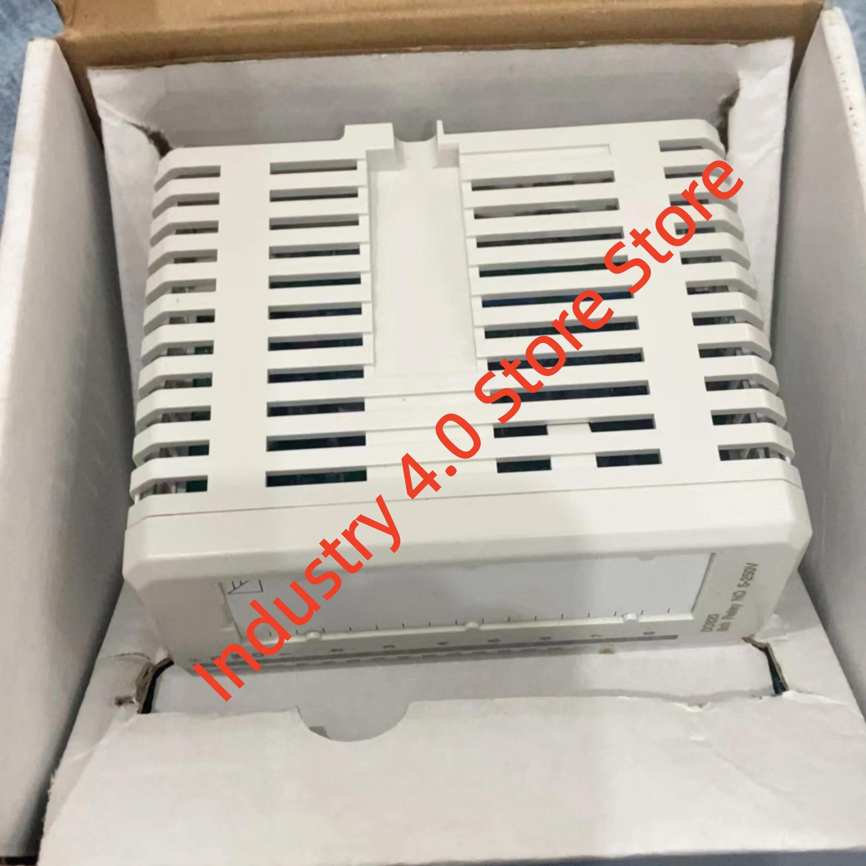 Módulo PLC 2TLA020051R5400 3BSE008514R1 nuevo en caja