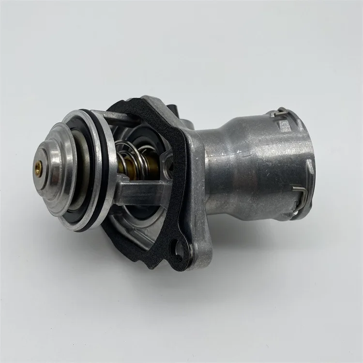 ensemble-de-thermostat-de-pieces-automobiles-2722000115