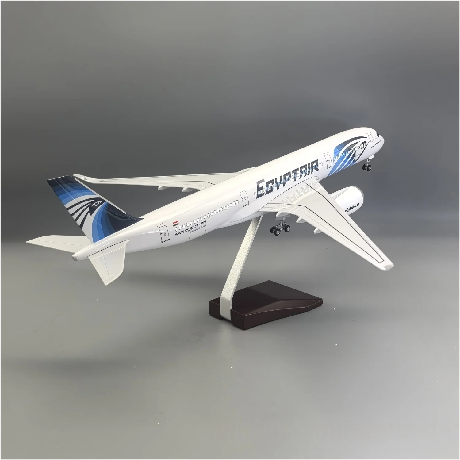 A350 Egypt Airways Aircraft Model 47cm 1:142 Scale Model Airplanes Resin Diecast With Stable Base Adults Fun Desktop Decoration