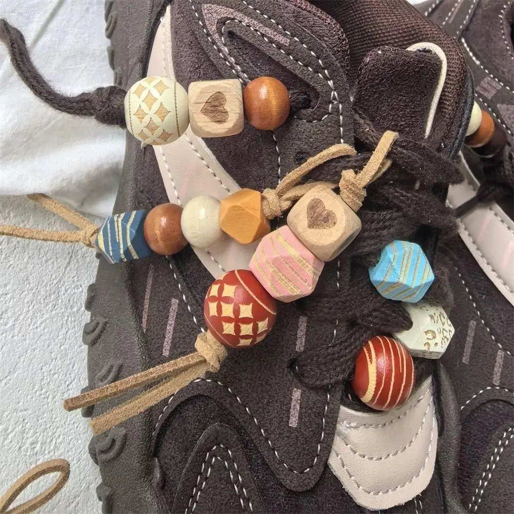 

1PCS Maillard Wooden Bead Tassel Pendant Shoe Charms Handmade Beaded Tassel Shoelace Buckle Sports Shoelace Decoration Buckle
