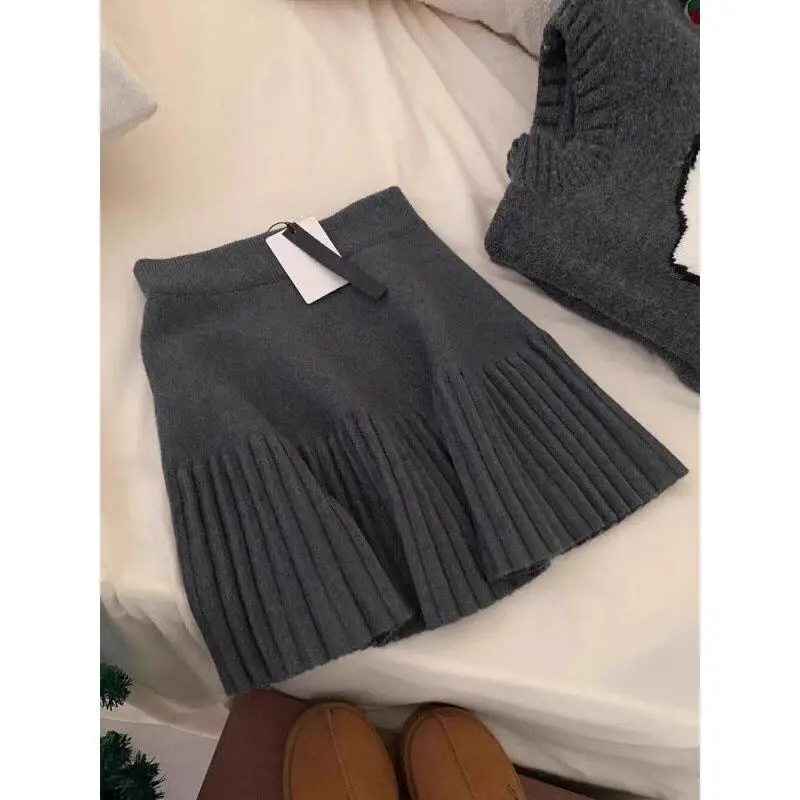 

Slimming High Waist Knitted Skirt Women's A-Line Half-length Spring 2026 Early Fashion Elastic Waist Pleated Skirt
