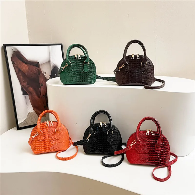 حقيبة كتف ريترو أنيقة 2025 جديدة للنساء، محفظة كروس فاخرة بنمط التمساح، حقيبة شل عصرية لجميع المناسبات #1