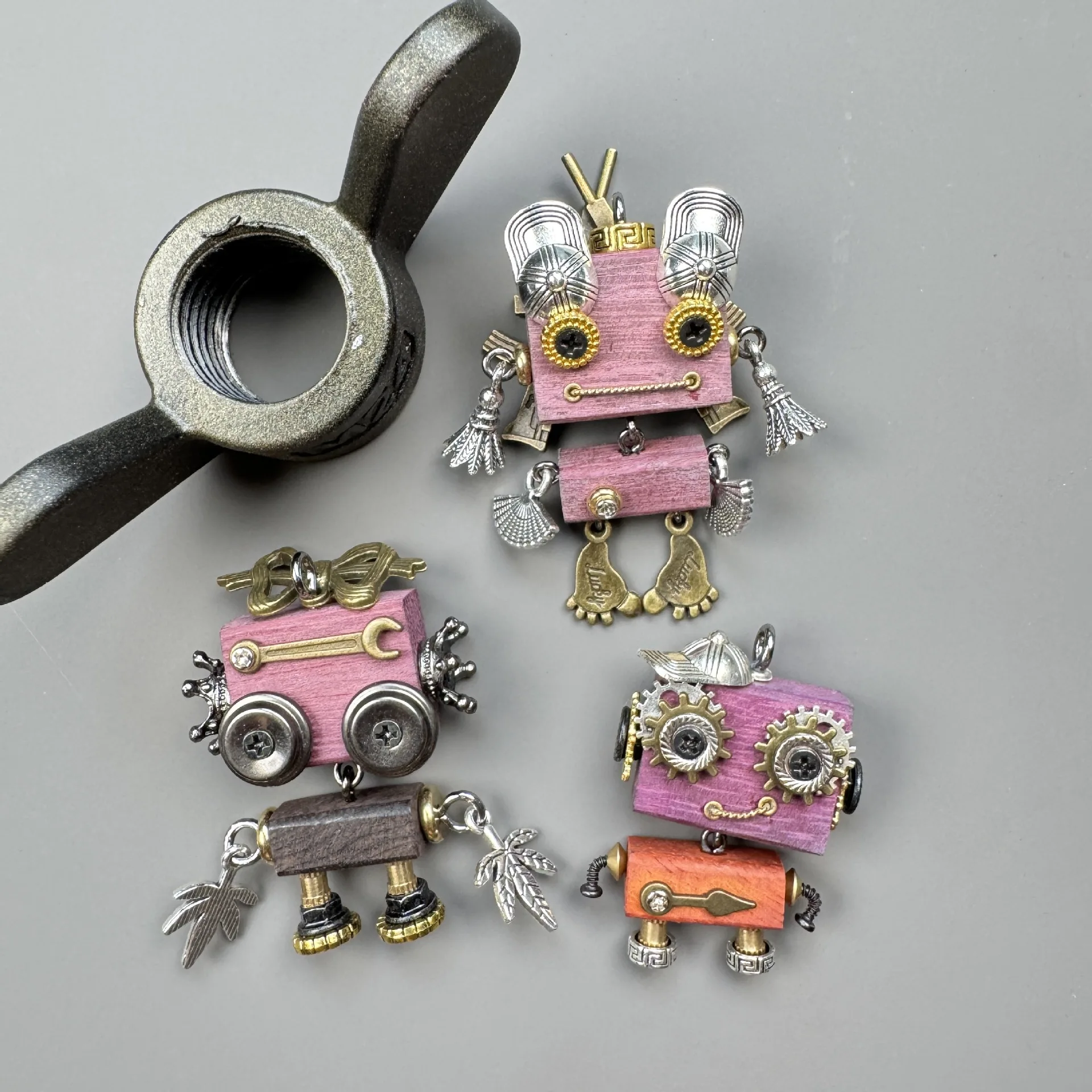 Handmade Punk Gear Robot Necklace Pendant Original Steampunk Bag Charm Mobile Phone Strap Creative Trendy Craft Souvenir Jewelry