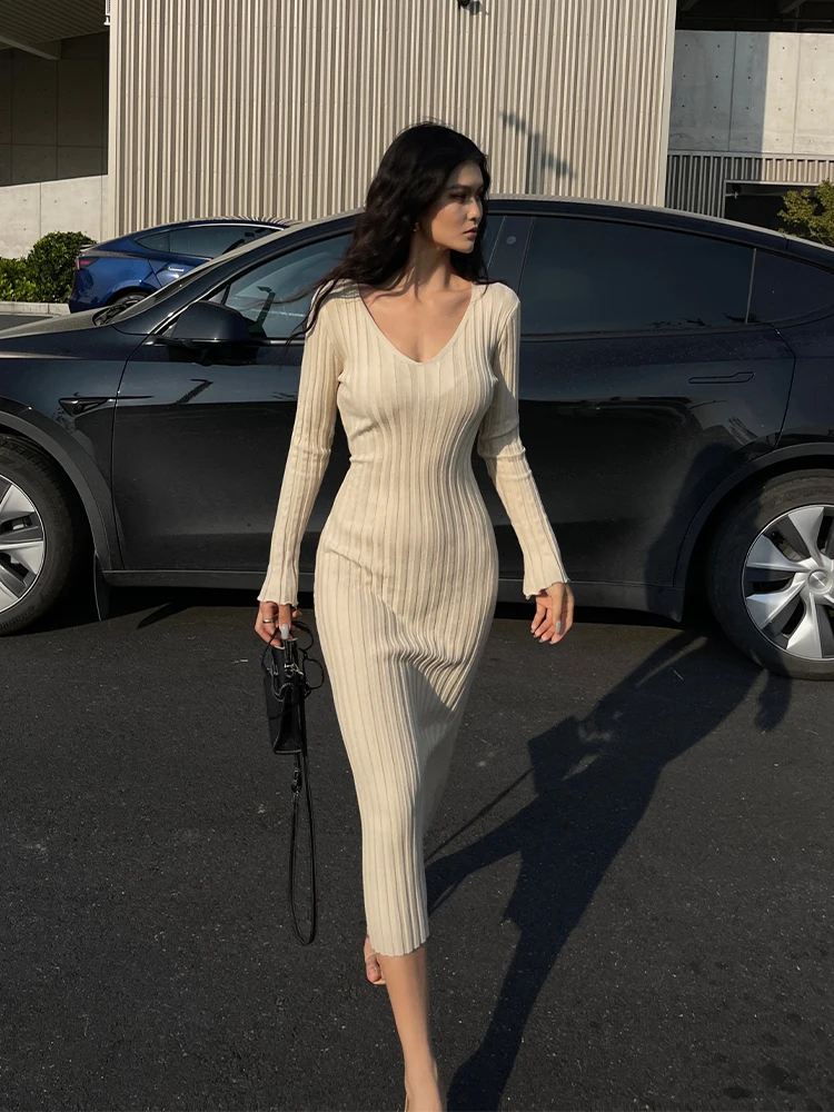 

WOMENGAGA V-neck Long Sleeved Knitted Dress Elegant For Women Autumn 2023 New High Waist Slim Dresses 2024 Fashion Korean LJL6