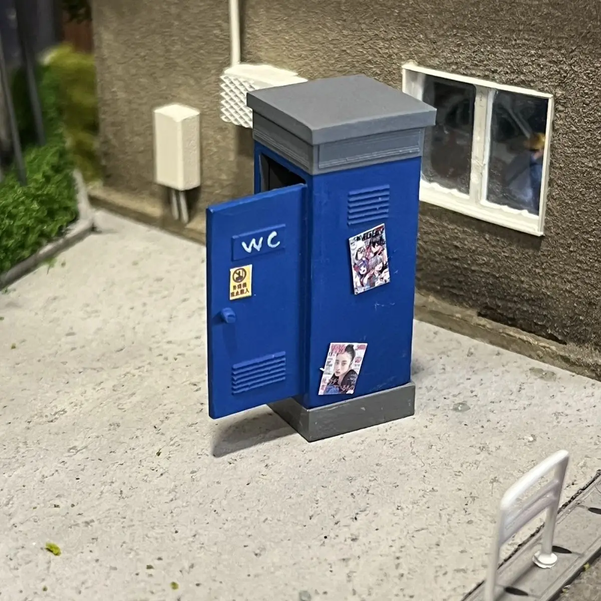 樹脂製ポータブルトイレ 公衆トイレ 1:64 モデルフィギュア ミニチュア サンドテーブル ディオラマ