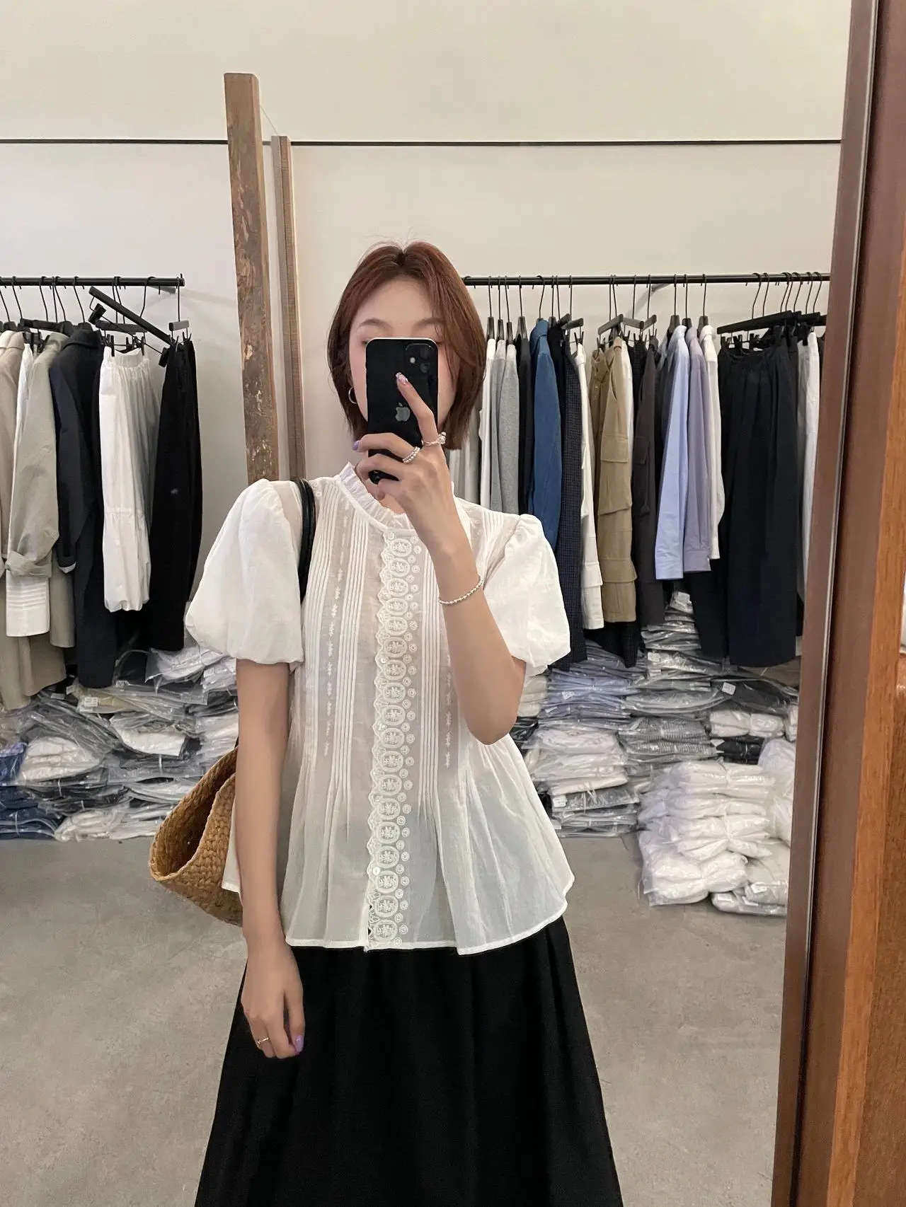 

Женская простая универсальная рубашка Lilian с коротким рукавом, в повседневном стиле, с круглым вырезом, свободного кроя, дышащая, приятная к телу, однотонная