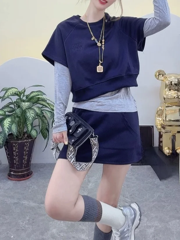 おしゃれなラウンドネック長袖レディーススウェットtシャツミニスカートセット2025年秋カジュアルスポーツウェア3点セット