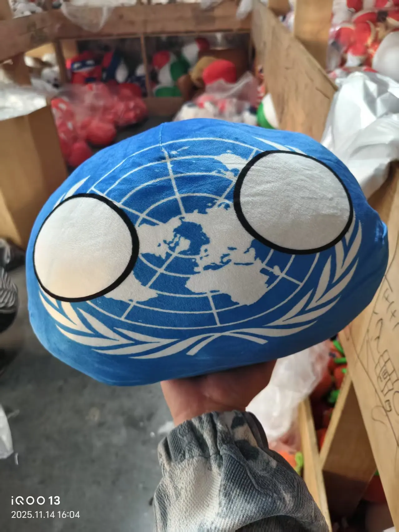 Polônia bola britânica bolinho travesseiro anime mercadoria cos boneca brinquedo de pelúcia pingente bola nacional