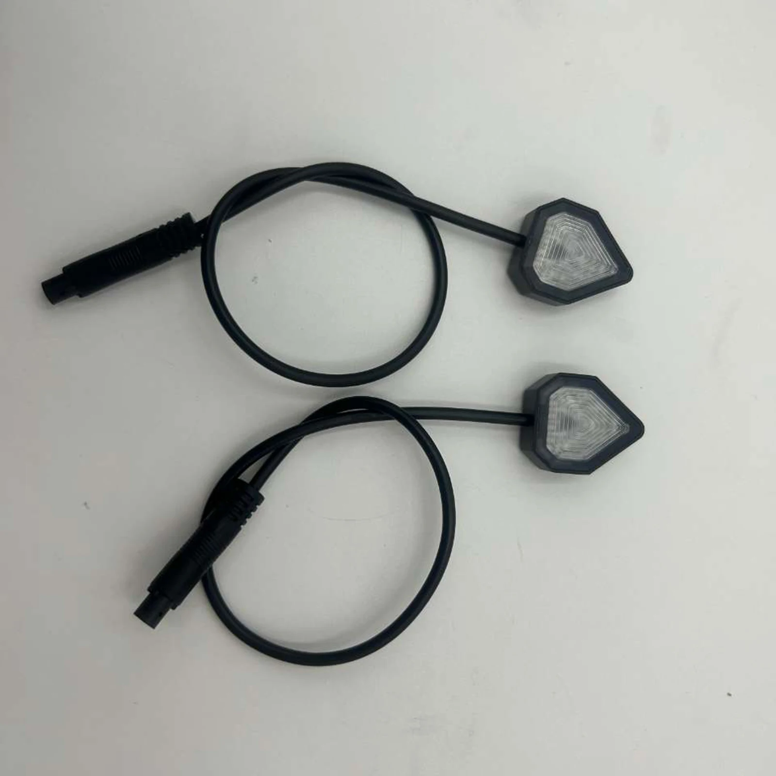2Pcs Car Blind Spot Monitoring System Warning Lights BSD Accessories Vehicle Safety Driving Assist Lane Changing Alarm Light