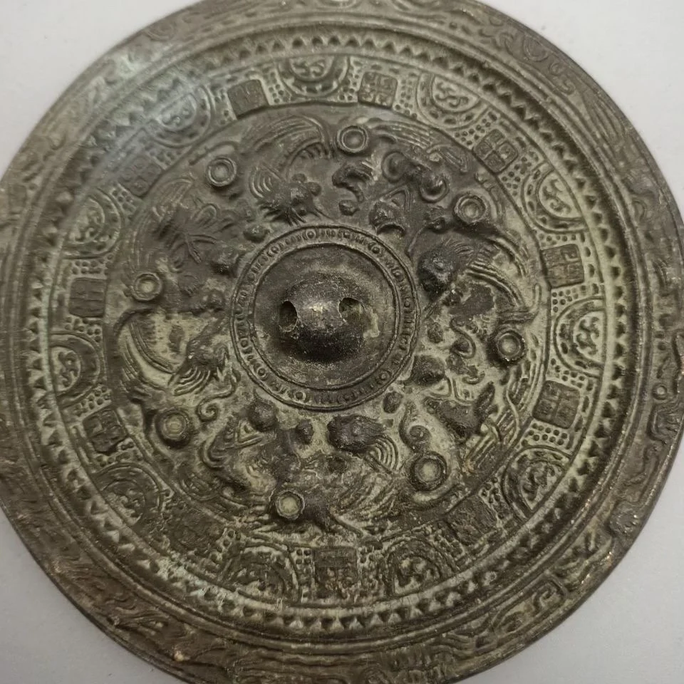 

Ancient bronze mirror of the Western Han Dynasty pulp and beast Sanskrit ancient text